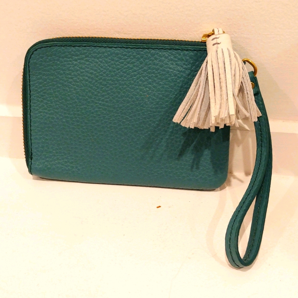 Fossil Leather Wristlet W/Tassel - Picture 2 of 5